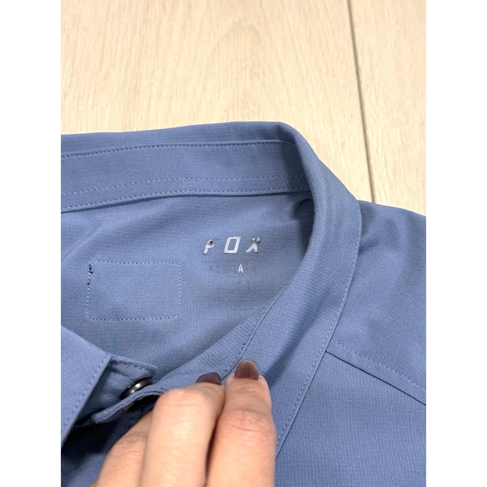 FOX Racing Men's Short Sleeve Performance Button Shirt Blue Ventilated Pockets - Picture 3 of 8